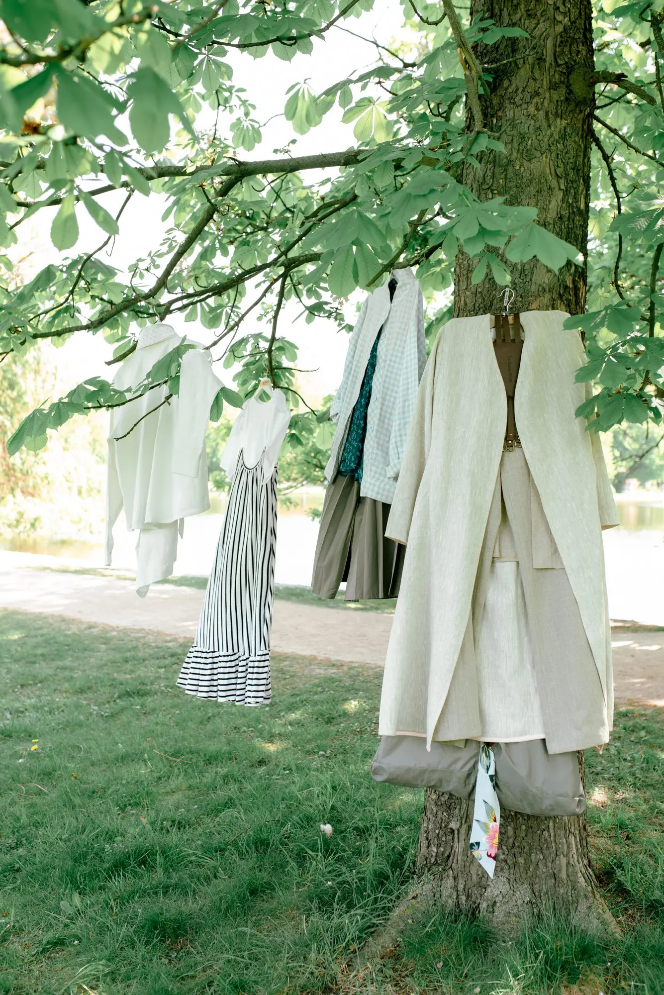 Elegantní jednoduchý kabátek - Už není - Obrázek 3