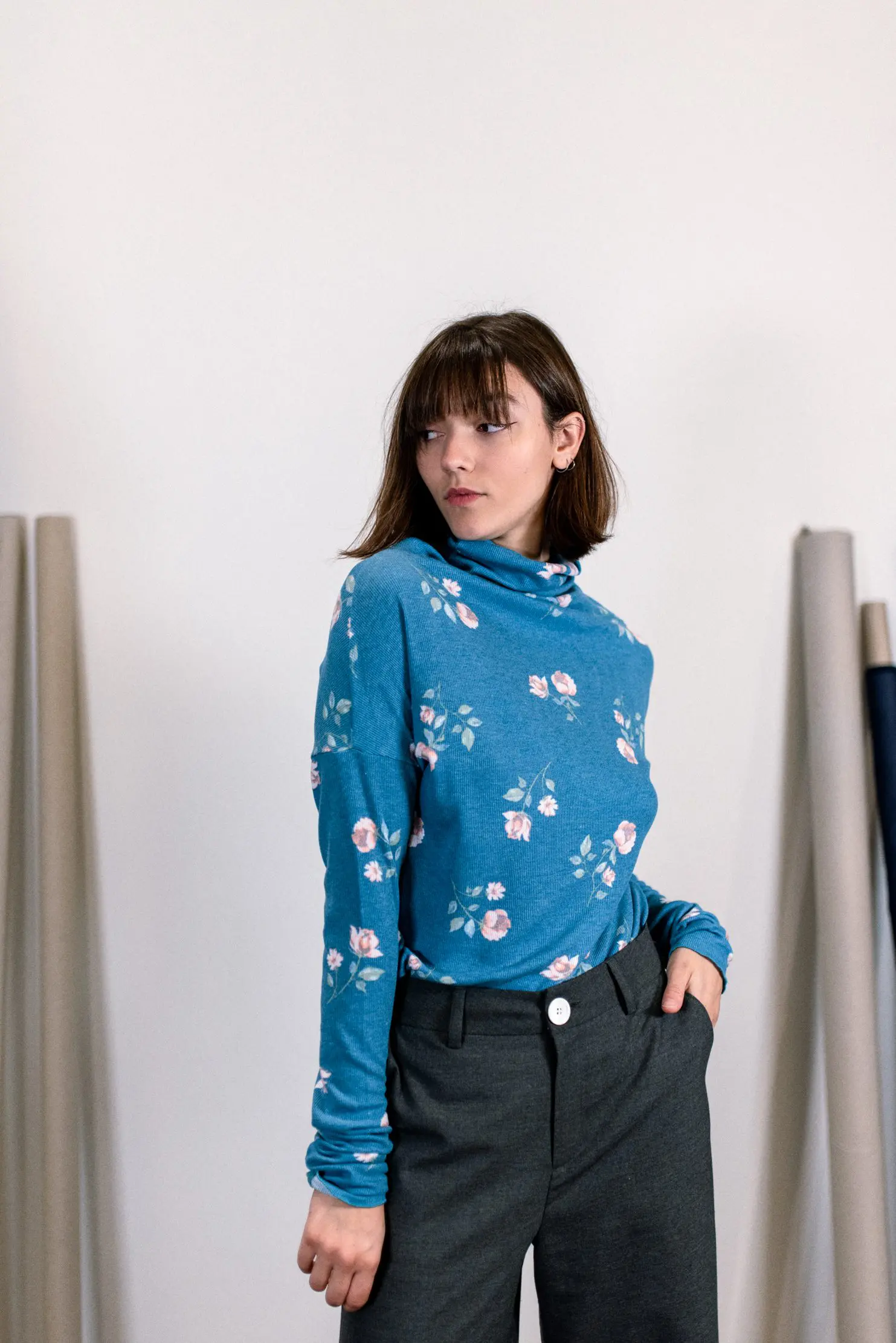 Signature turtleneck with roses - Image 5