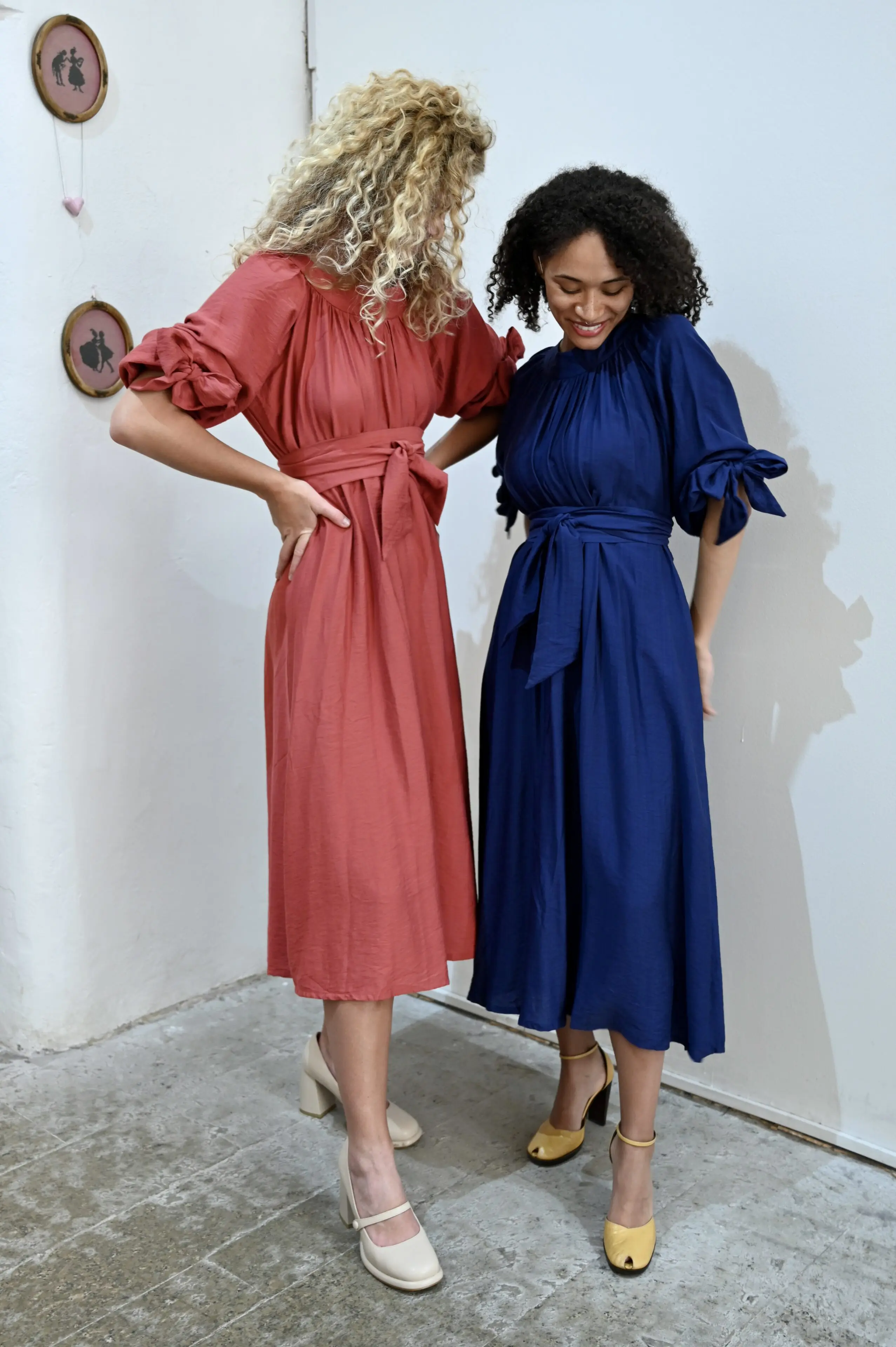 Korálové šaty - Obrázek 6