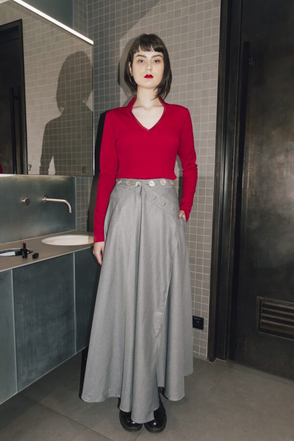 Maxi skirt with pearl buttons - Image 5