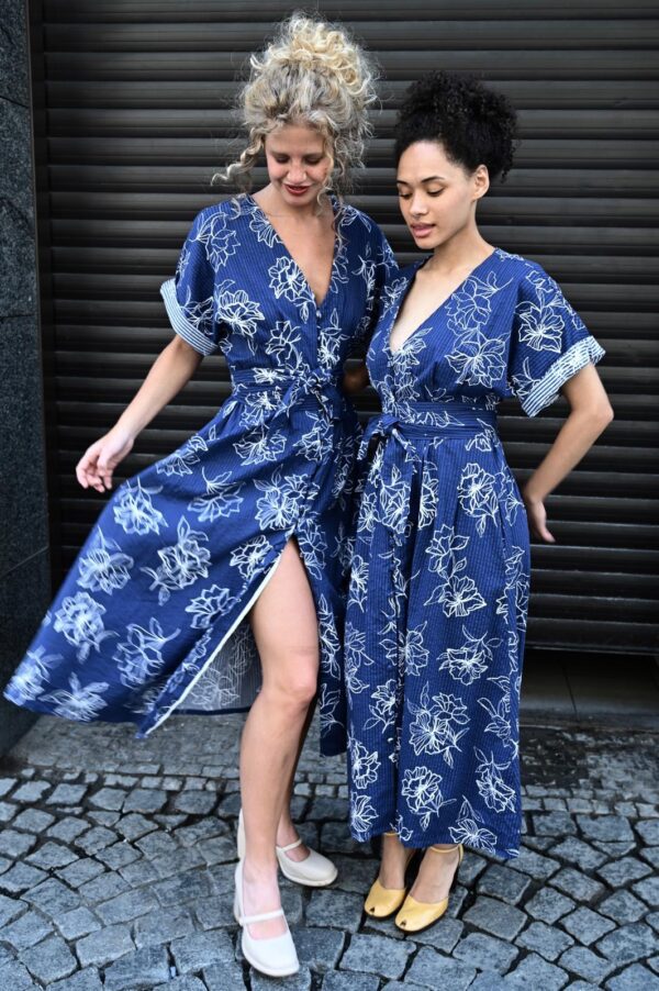The White and Blue World - Image 2